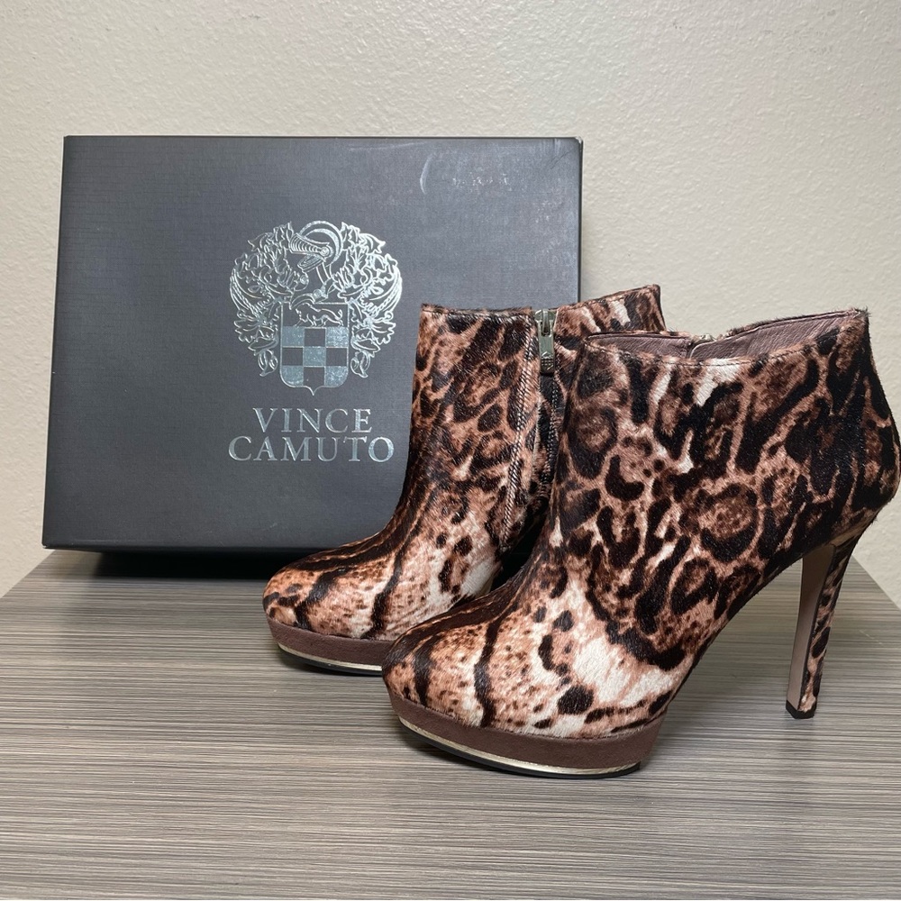 Vince Camuto Dira Stiletto Booties Leopard Print size 10 brand new in box